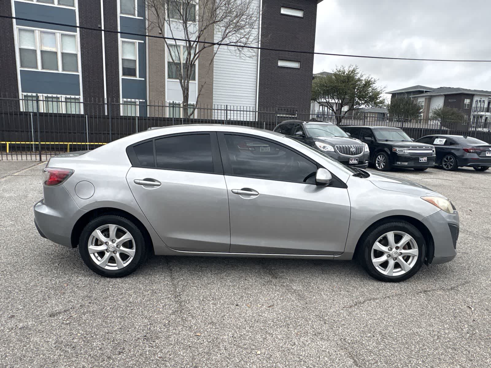 Thumbnail: 2011 Mazda Mazda3 - 15