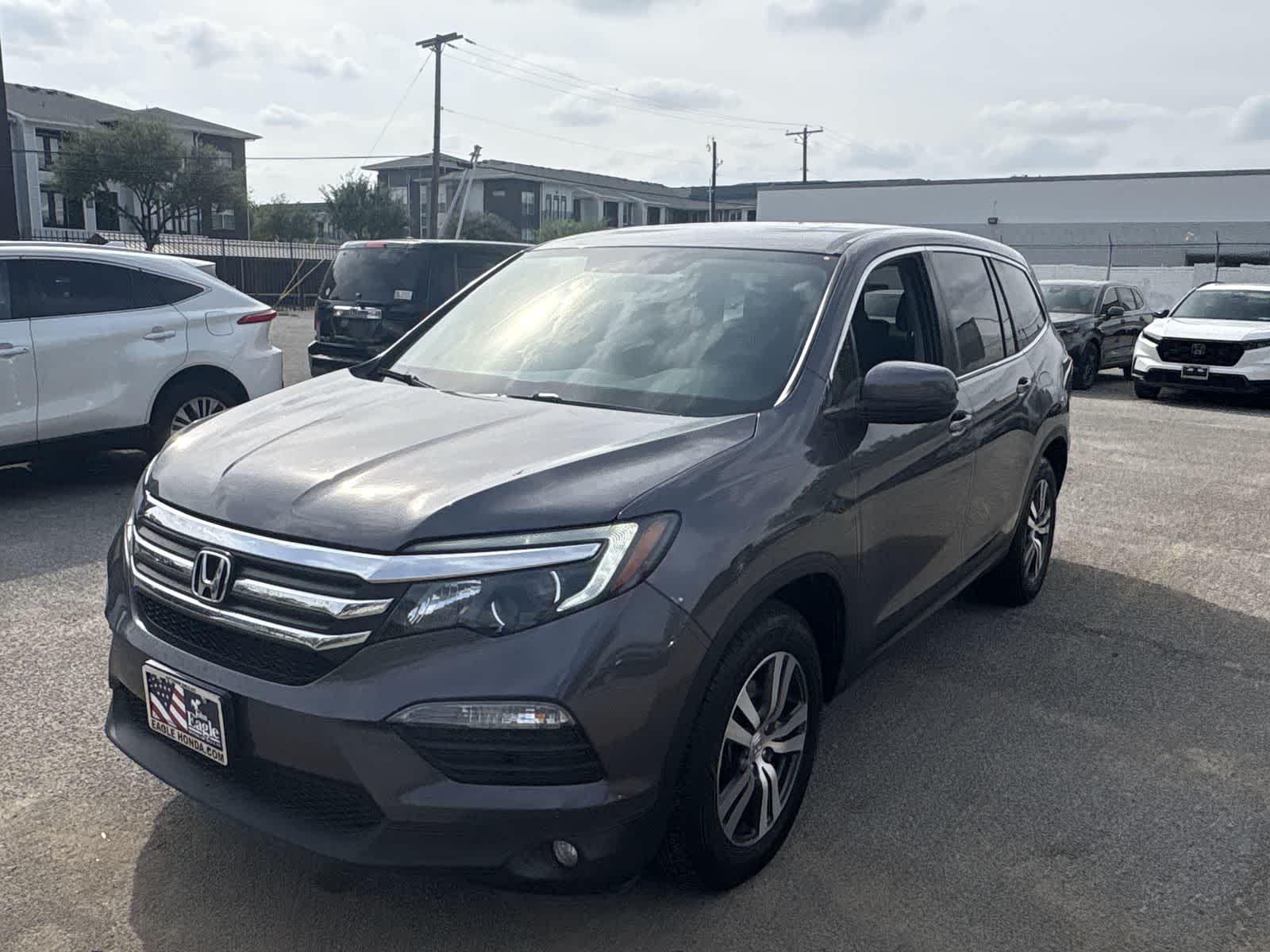 Thumbnail: 2018 Honda Pilot - 9