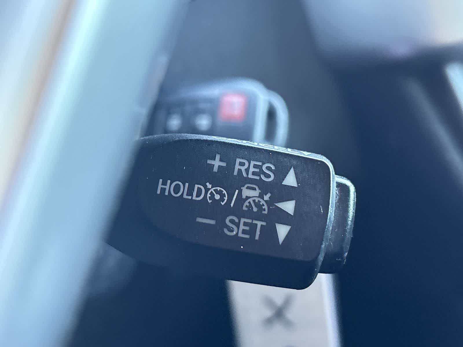 Thumbnail: 2017 Toyota Highlander - 37