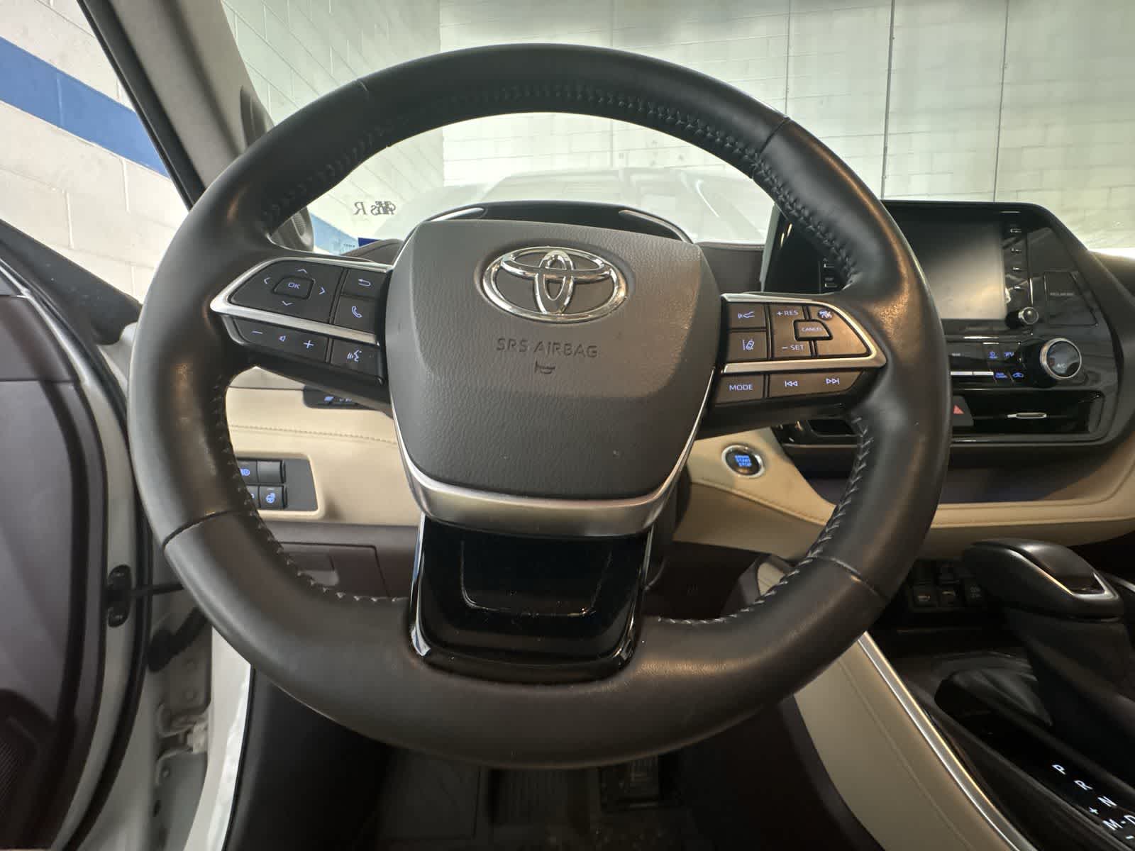 Thumbnail: 2020 Toyota Highlander - 5
