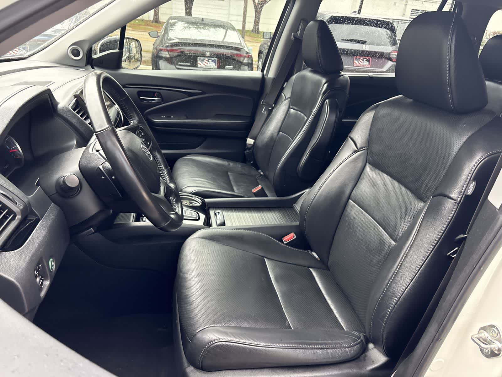 Thumbnail: 2019 Honda Pilot - 10