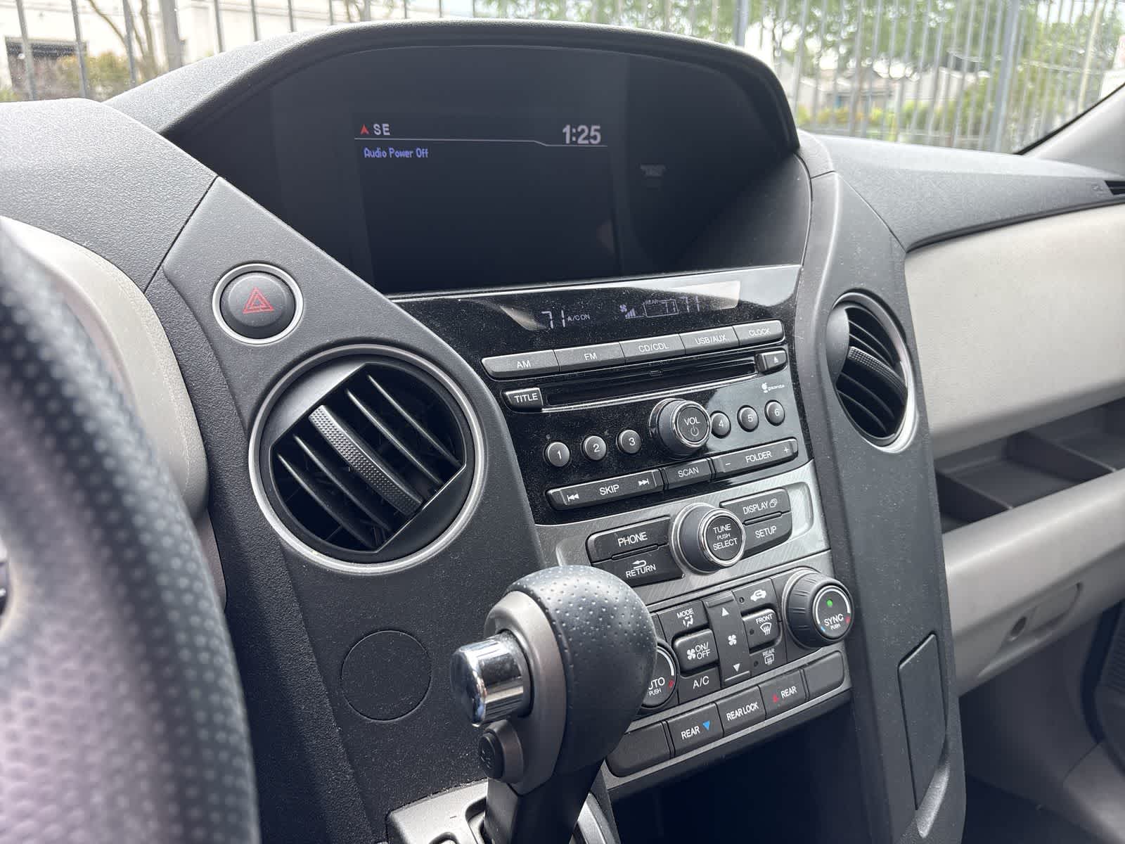 Thumbnail: 2013 Honda Pilot - 10