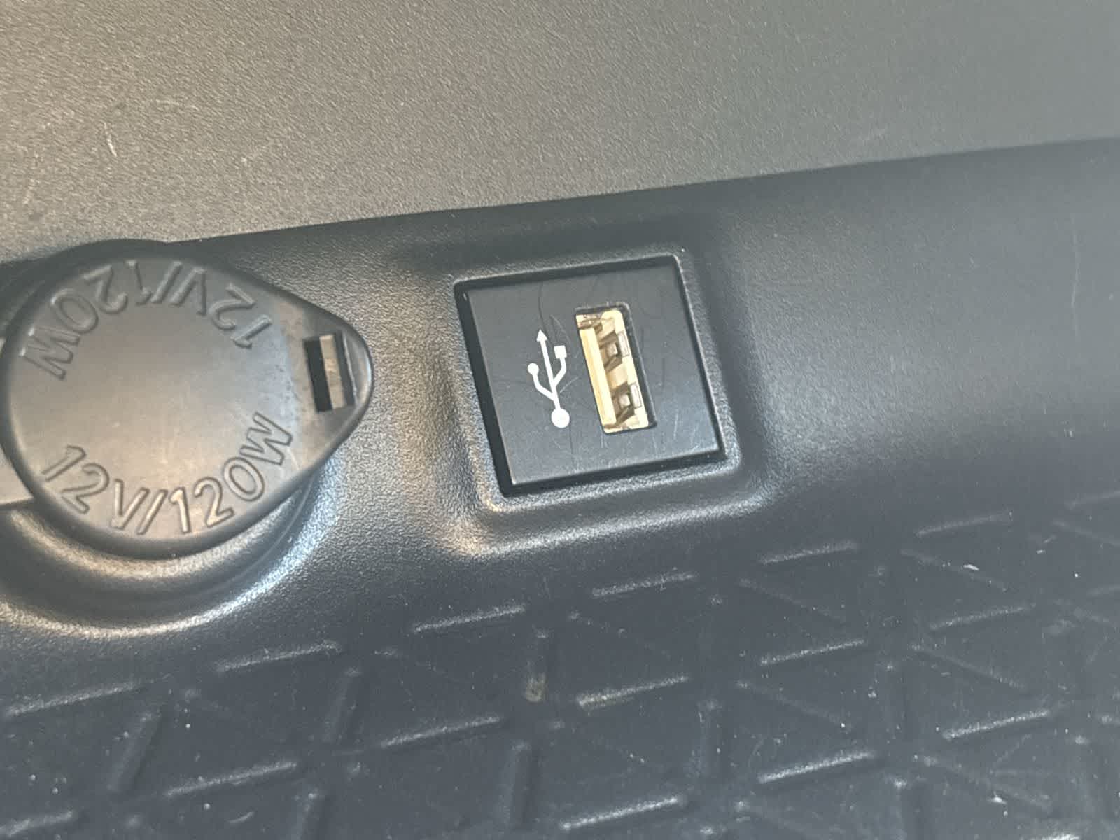 Thumbnail: 2025 Toyota RAV4 - 35