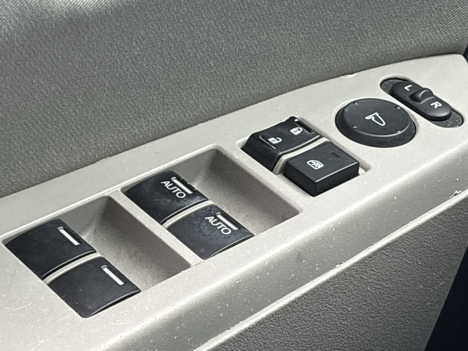 Thumbnail: 2013 Honda Pilot - 17