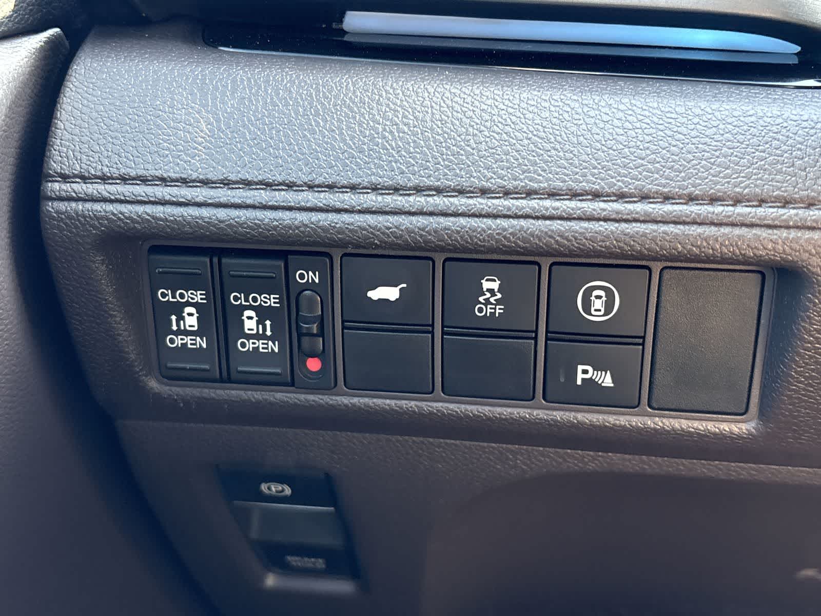 Thumbnail: 2023 Honda Odyssey - 29