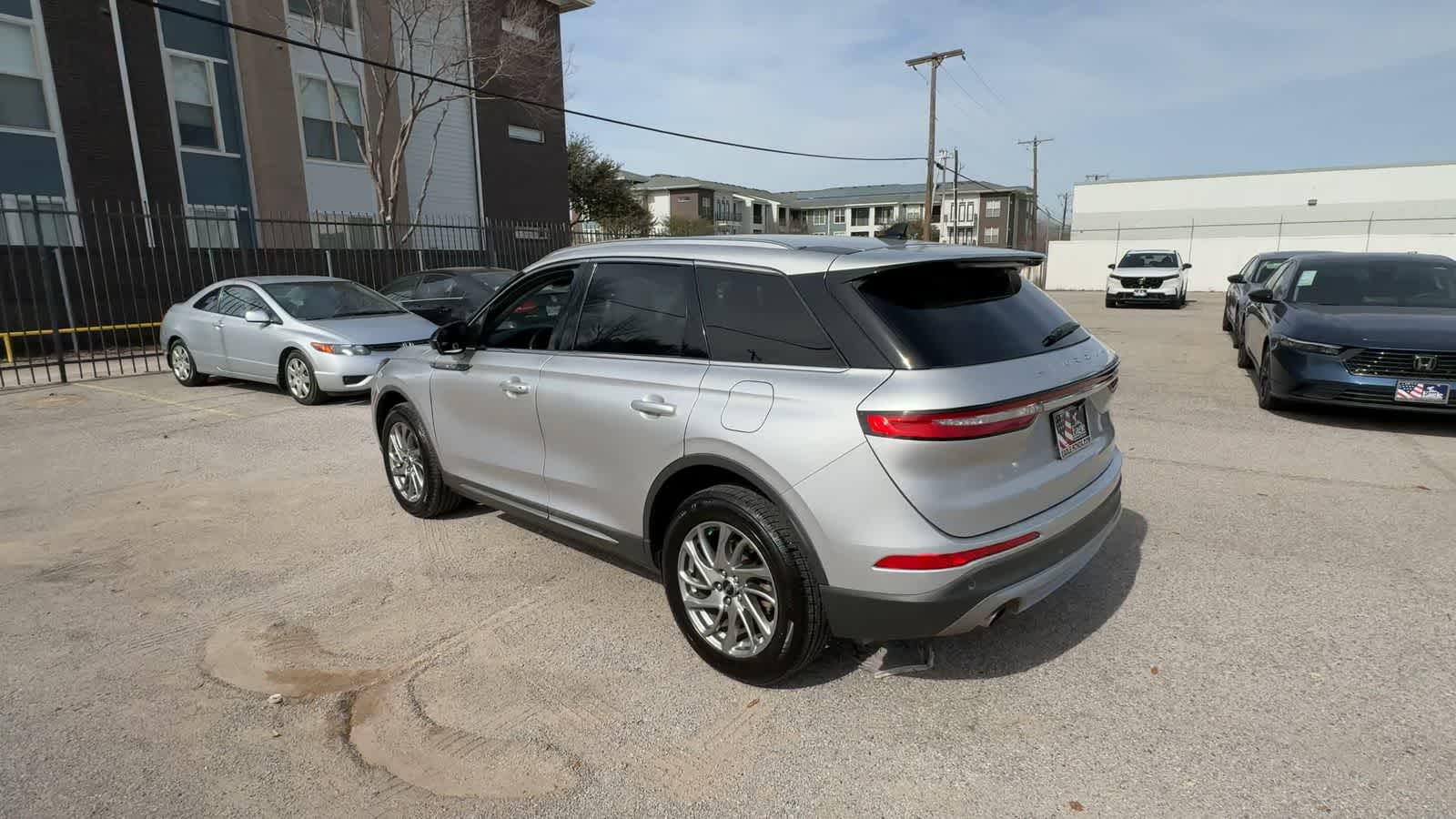 Thumbnail: 2020 Lincoln Corsair - 6