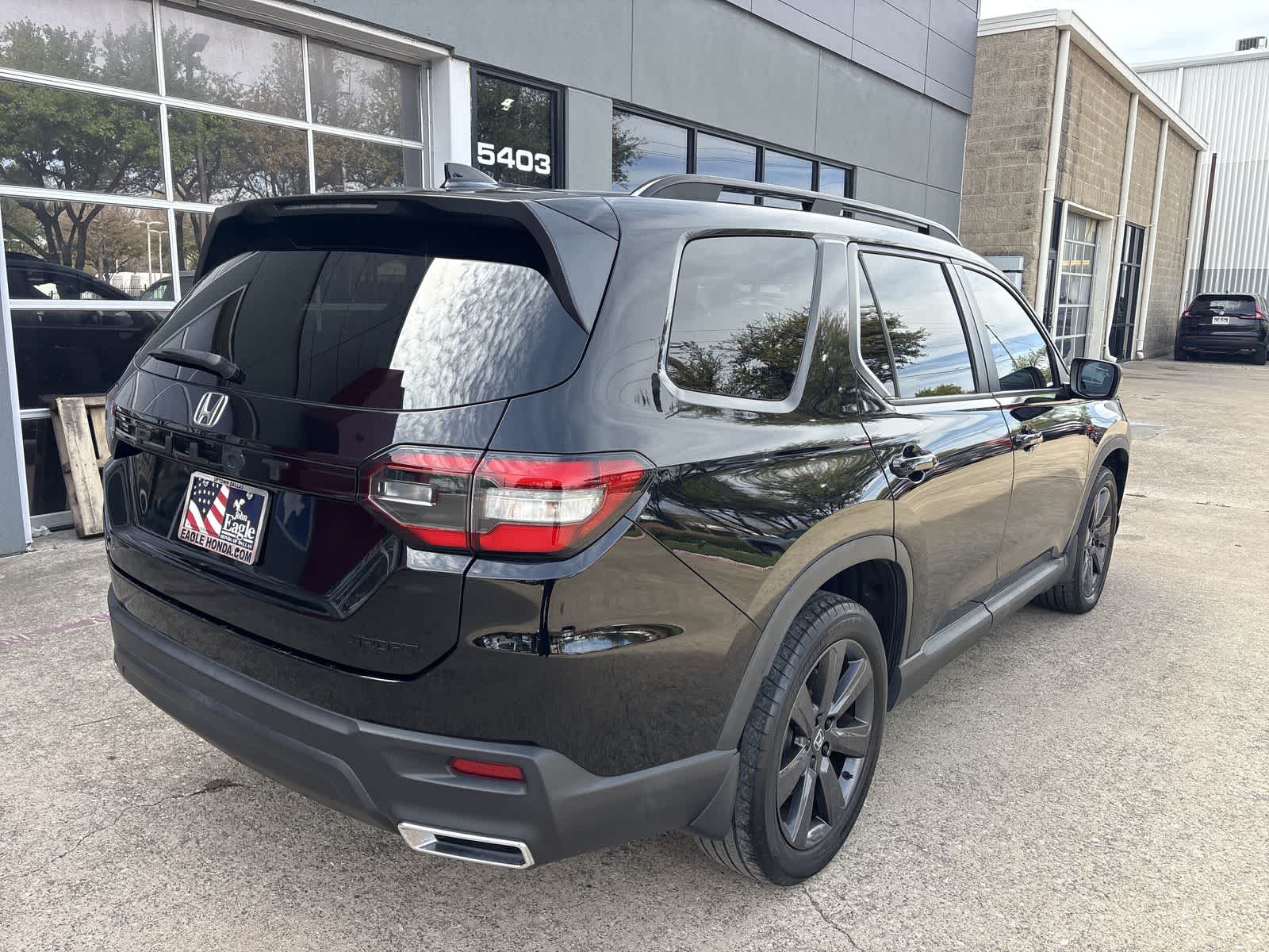 Thumbnail: 2023 Honda Pilot - 14