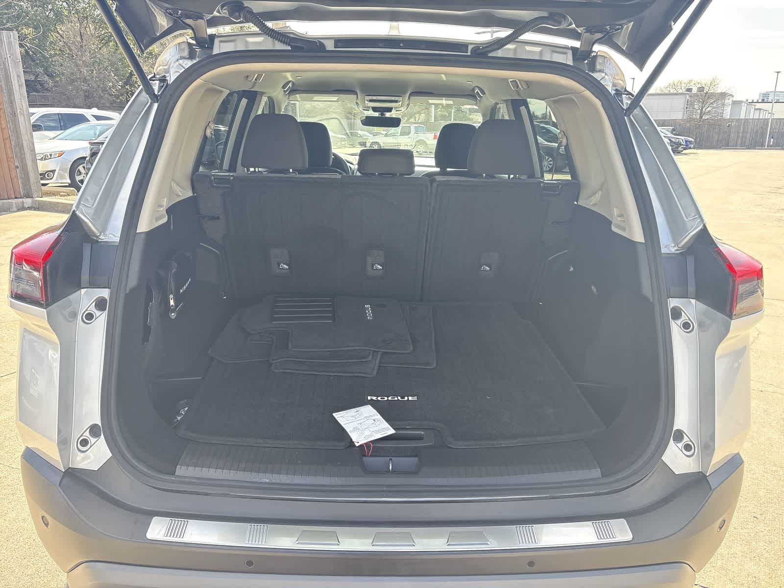 Thumbnail: 2023 Nissan Rogue - 18