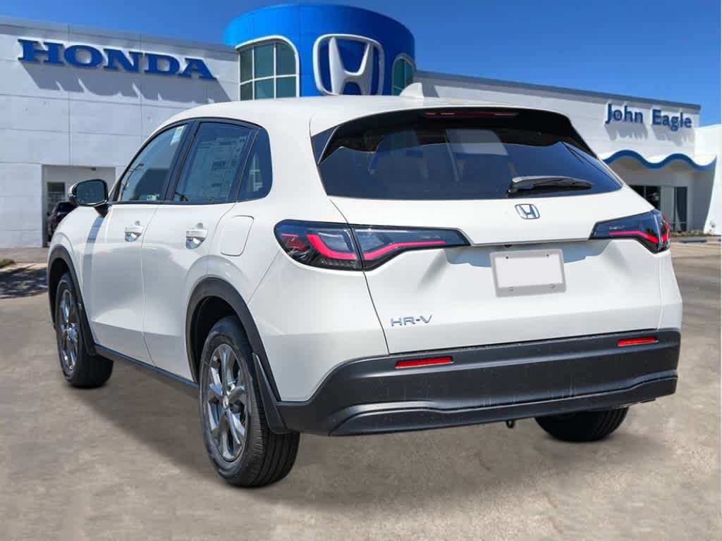 2026 Honda HR-V LX photo 2