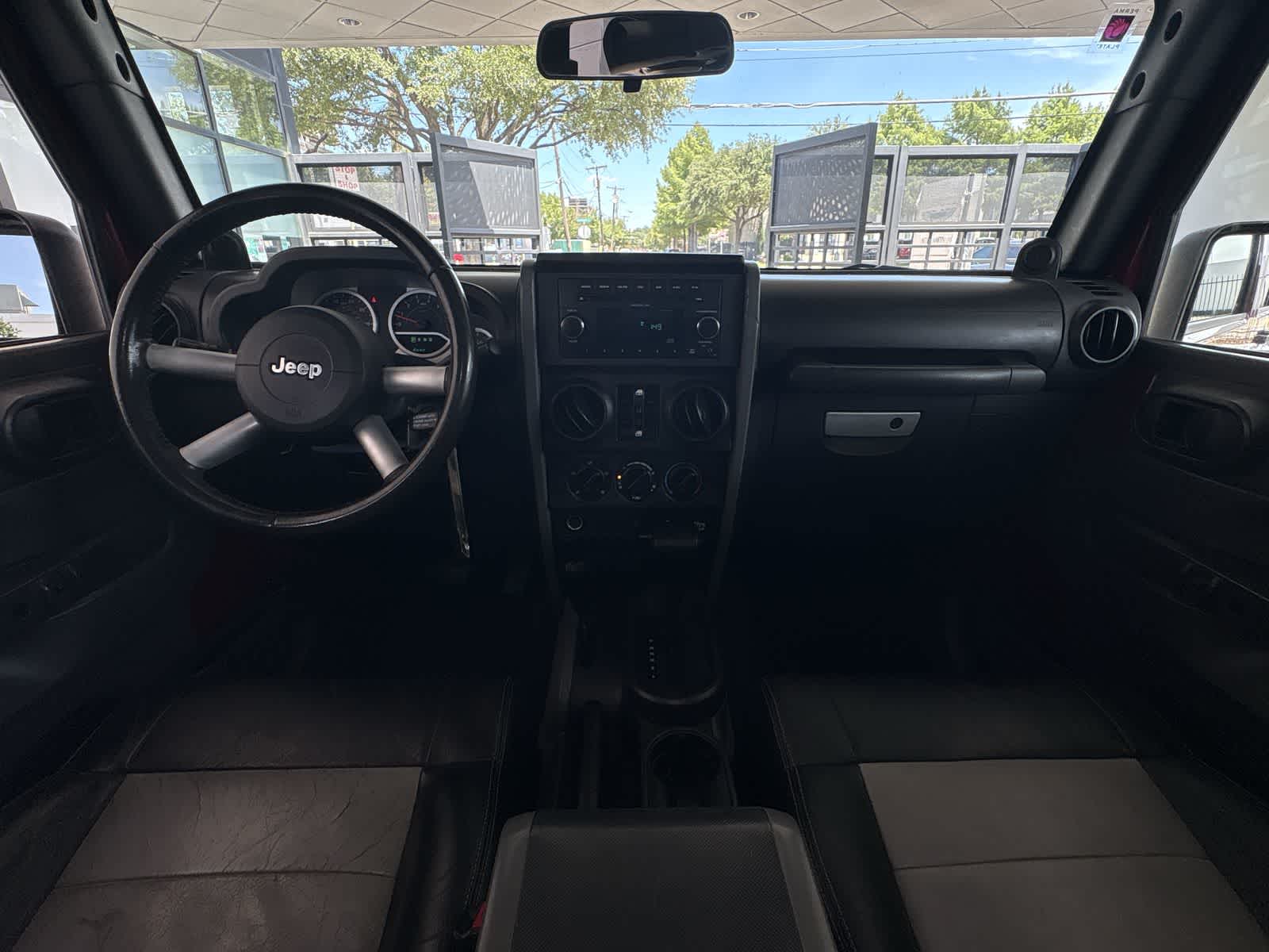 Thumbnail: 2010 Jeep Wrangler - 9