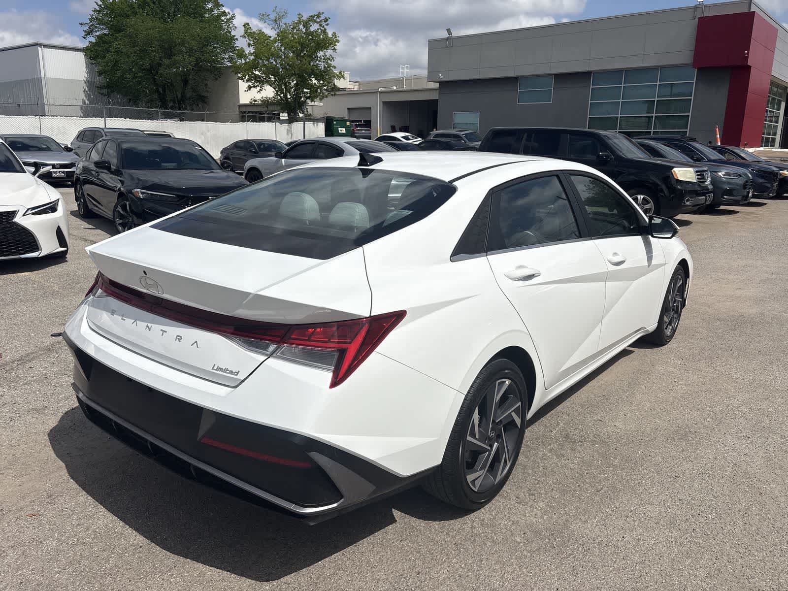 Thumbnail: 2025 Hyundai Elantra - 6