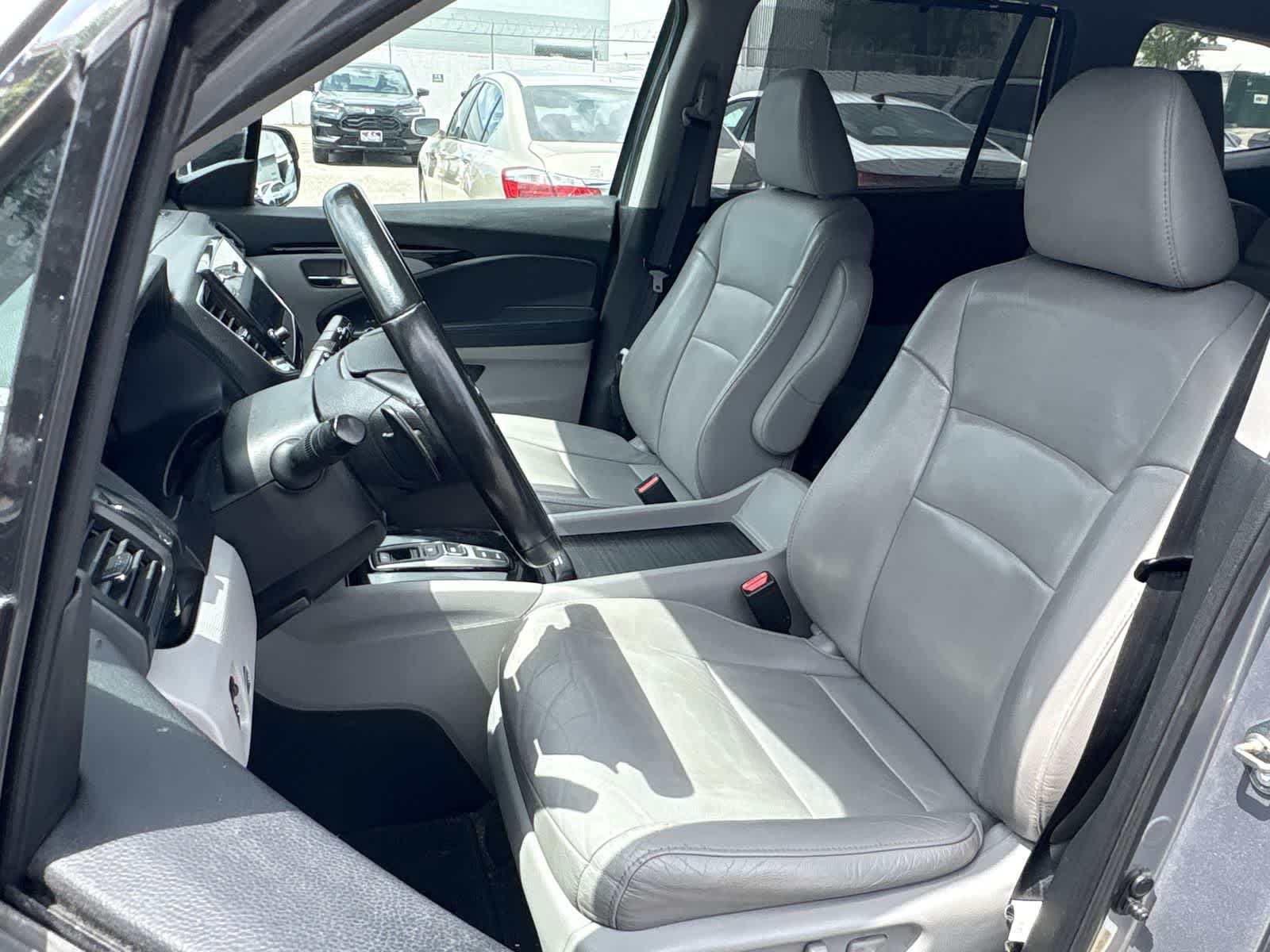 Thumbnail: 2020 Honda Pilot - 13