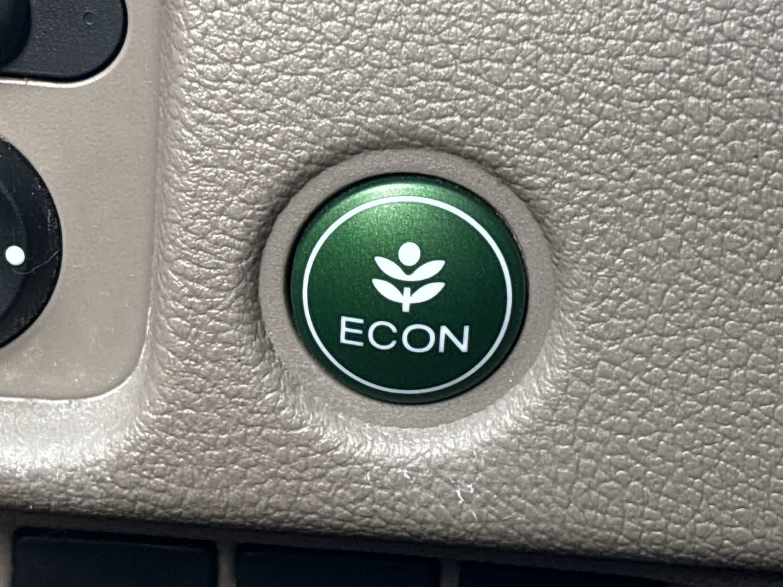 Thumbnail: 2018 Honda Pilot - 32