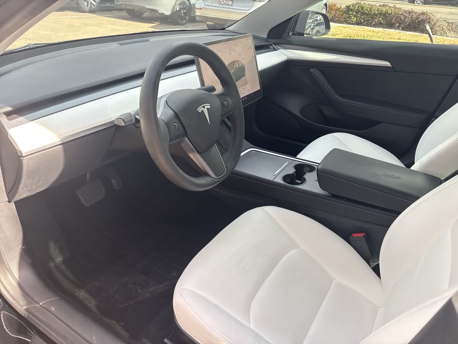 Thumbnail: 2023 Tesla Model 3 - 10