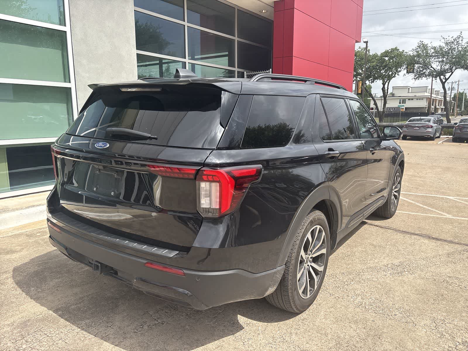 Thumbnail: 2025 Ford Explorer - 6