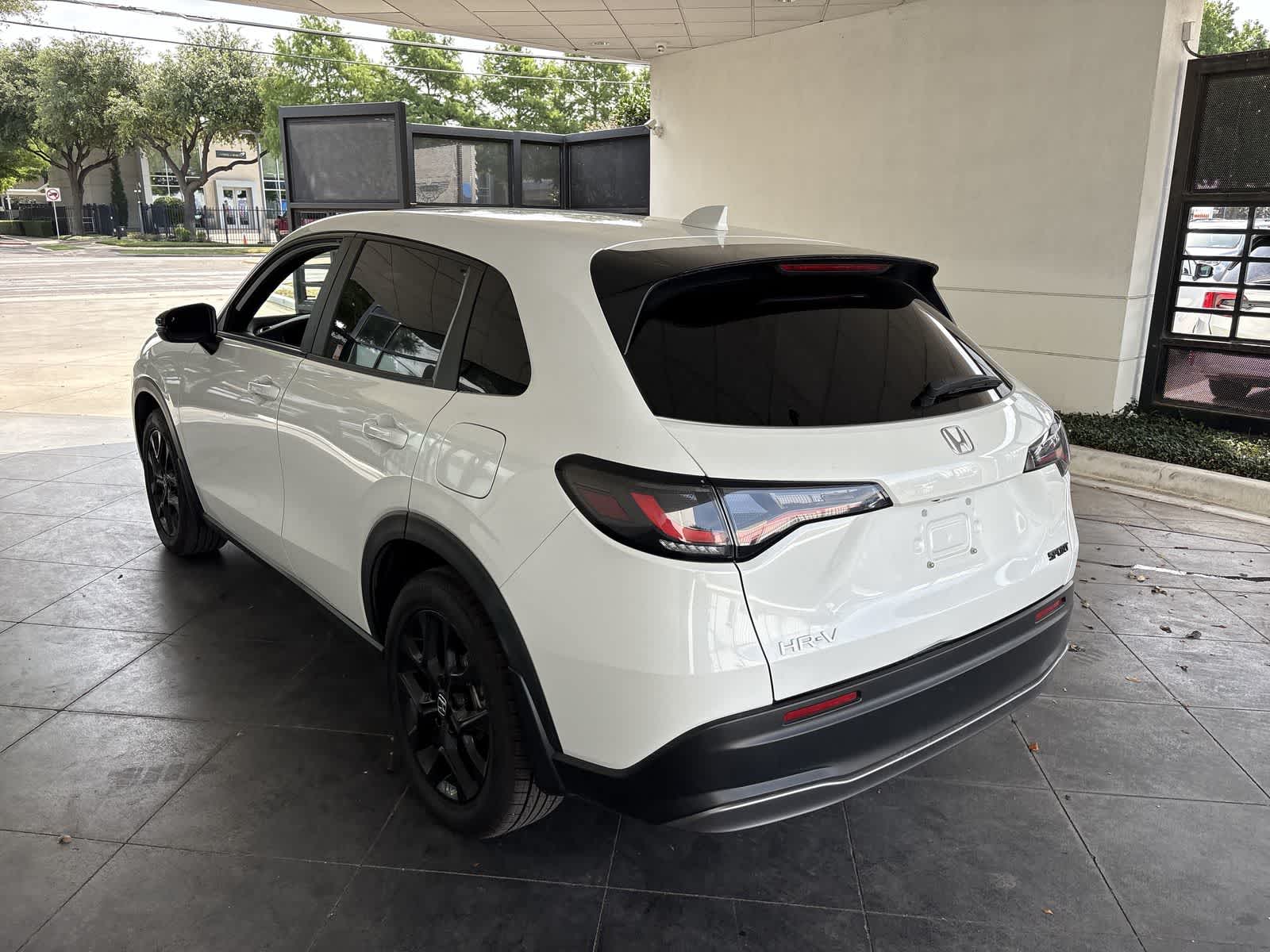 Thumbnail: 2023 Honda HR-V - 4