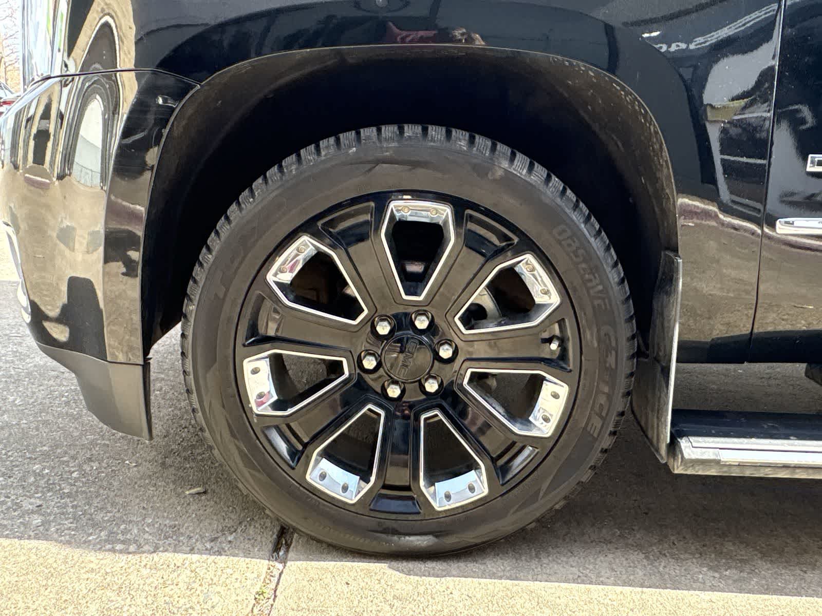 Thumbnail: 2019 GMC Yukon - 16