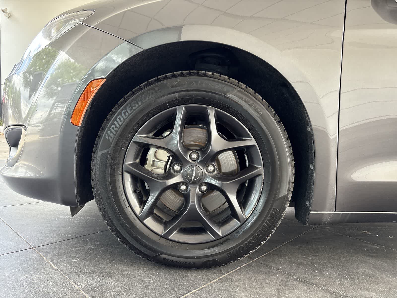 Thumbnail: 2020 Chrysler Pacifica - 8