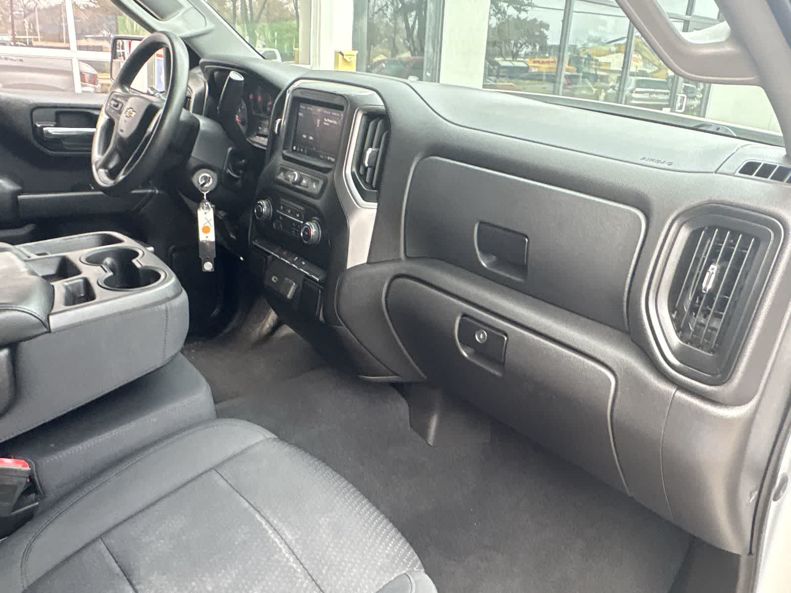 Thumbnail: 2020 Chevrolet Silverado 1500 - 26