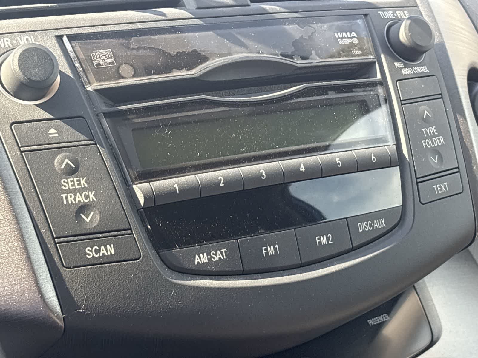 Thumbnail: 2011 Toyota RAV4 - 18