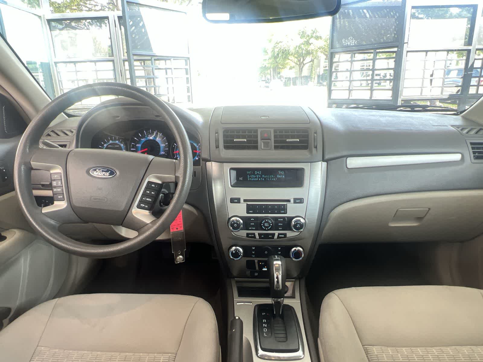 Thumbnail: 2012 Ford Fusion - 9