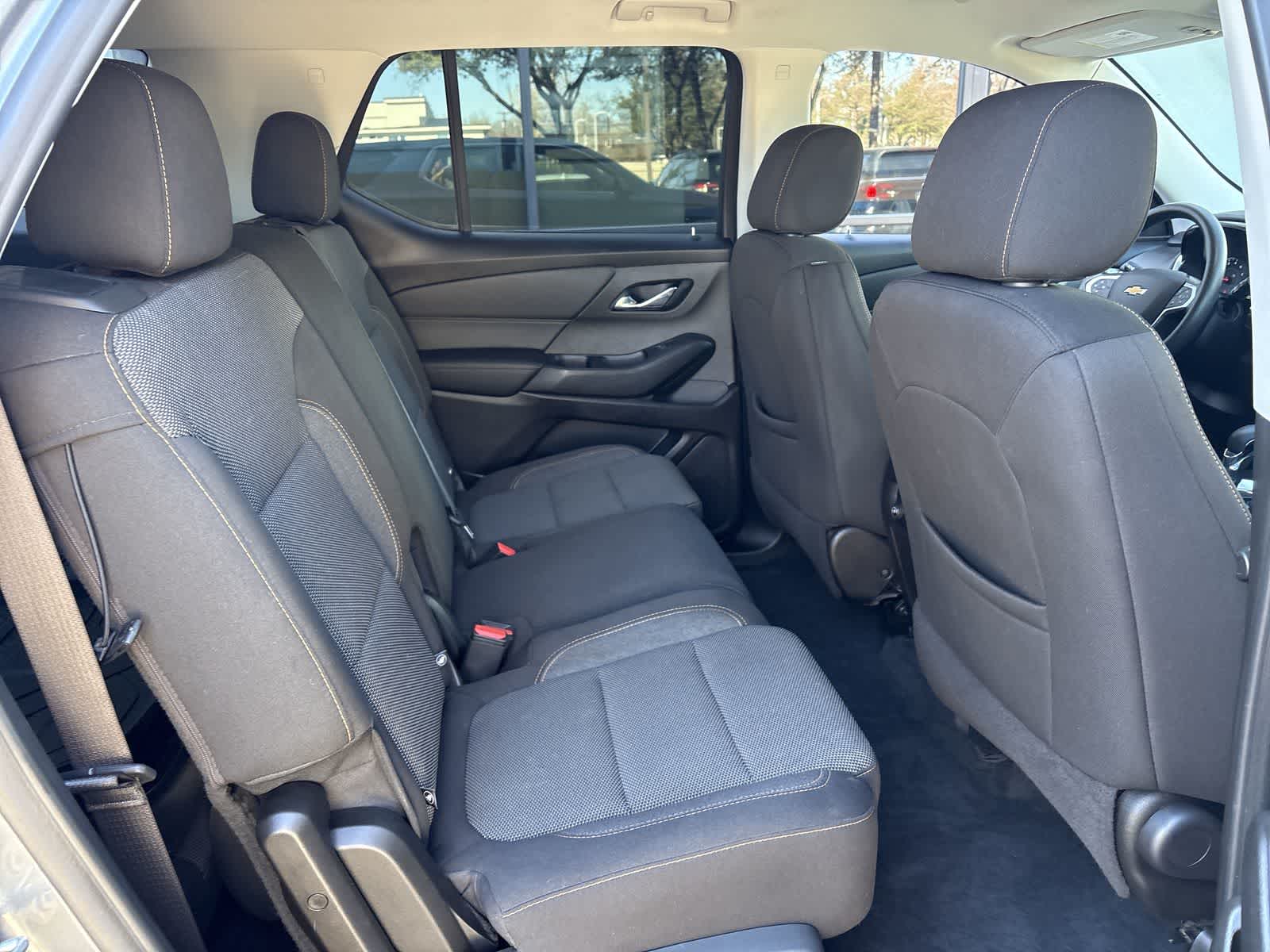 Thumbnail: 2021 Chevrolet Traverse - 12