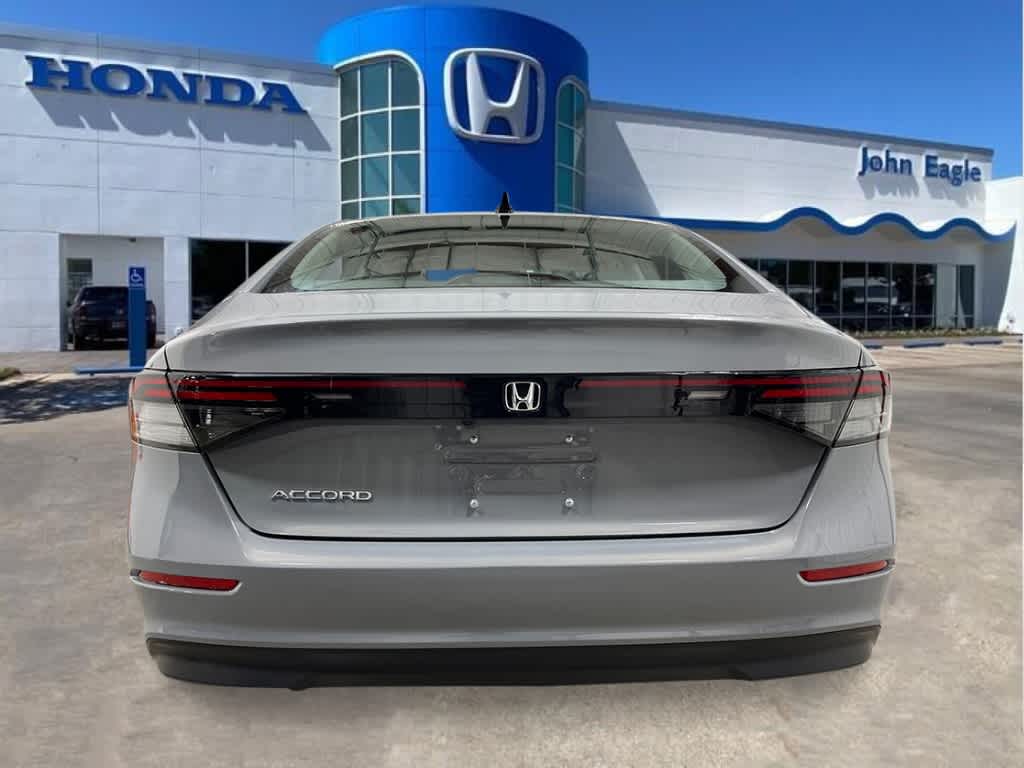 2025 Honda Accord SE photo 4