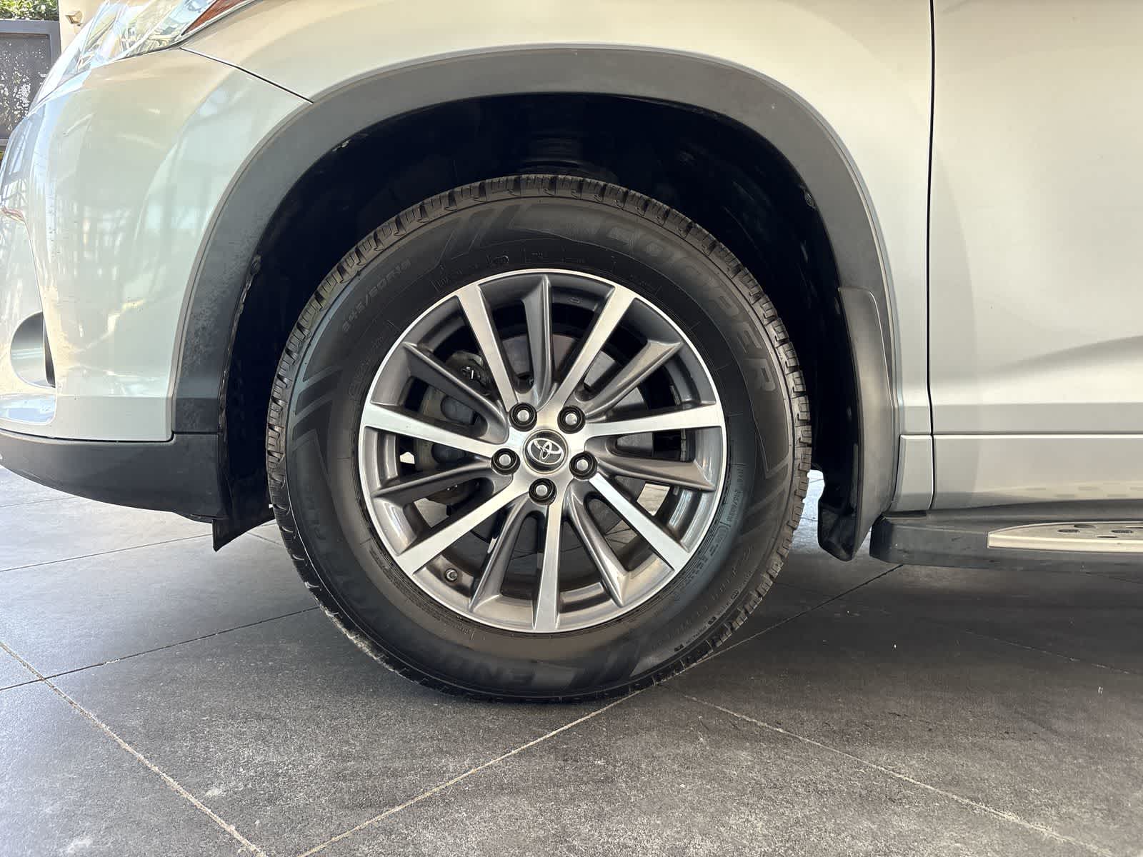 Thumbnail: 2017 Toyota Highlander - 16