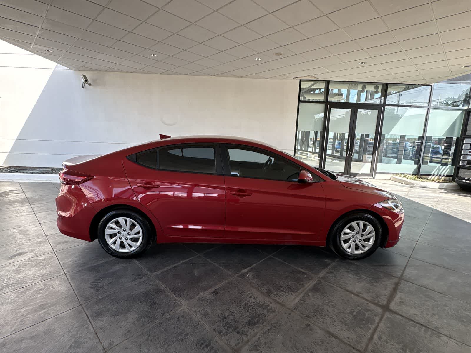 Thumbnail: 2017 Hyundai Elantra - 30