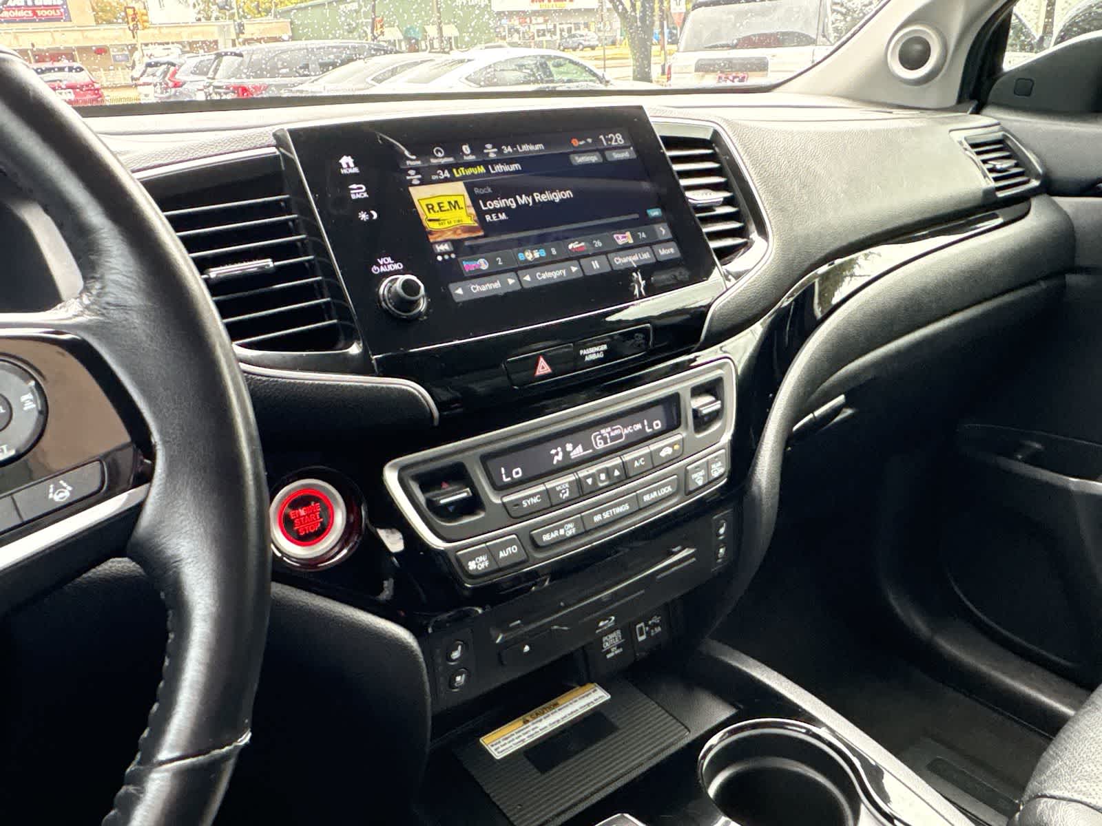 Thumbnail: 2019 Honda Pilot - 15