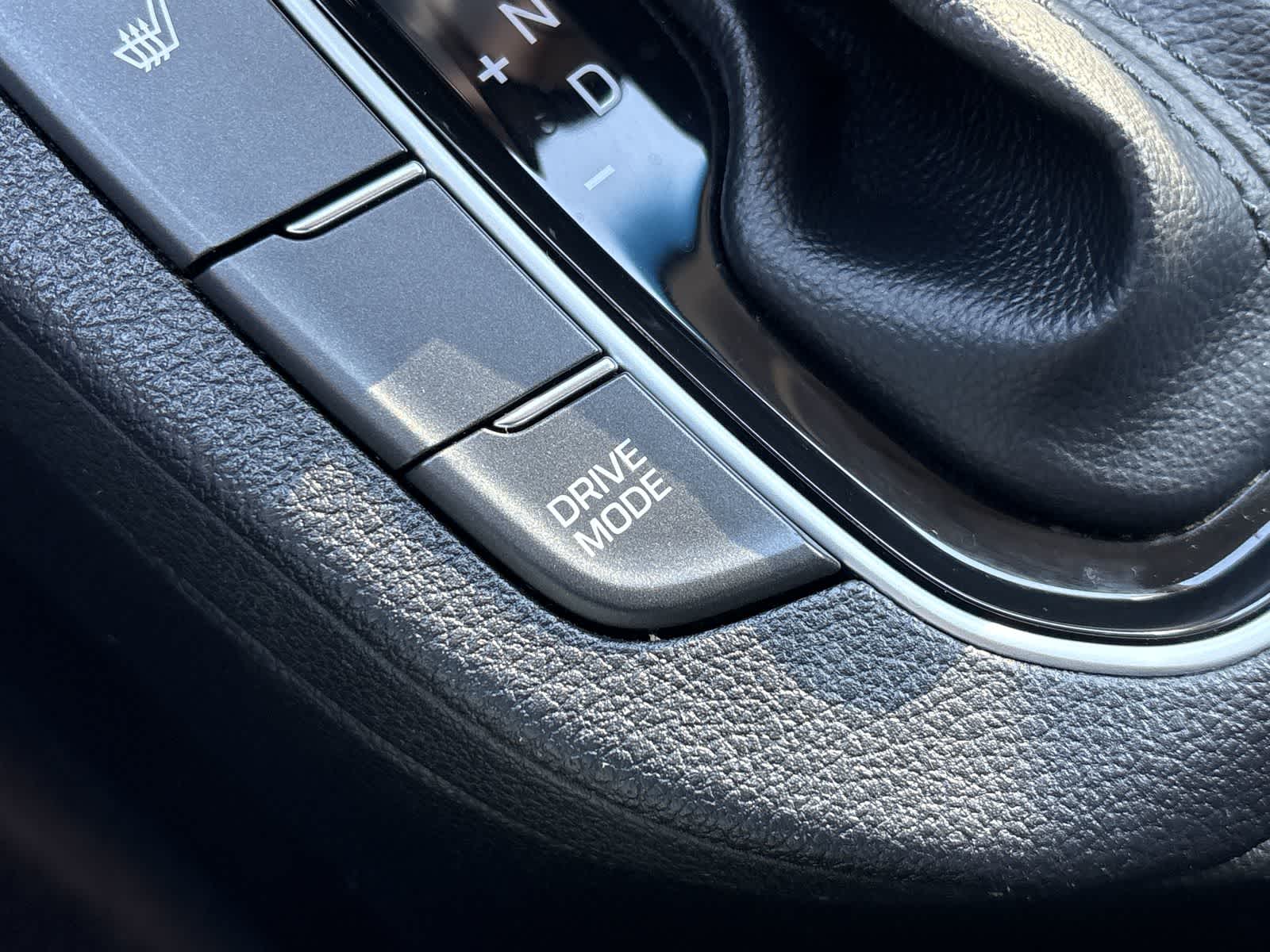 Thumbnail: 2018 Hyundai Elantra - 28