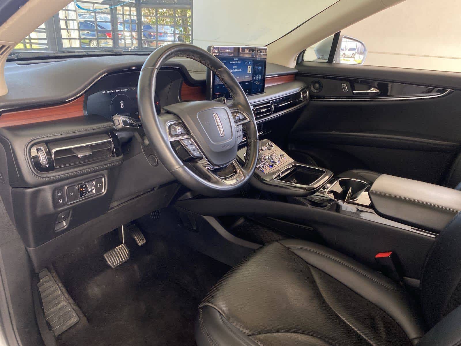 2022 Lincoln Nautilus Reserve 2