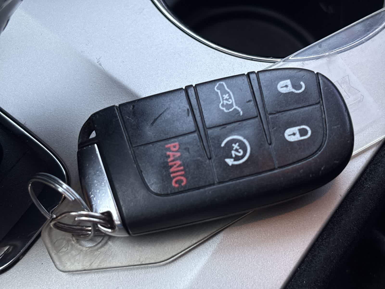 Thumbnail: 2015 Jeep Grand Cherokee - 39