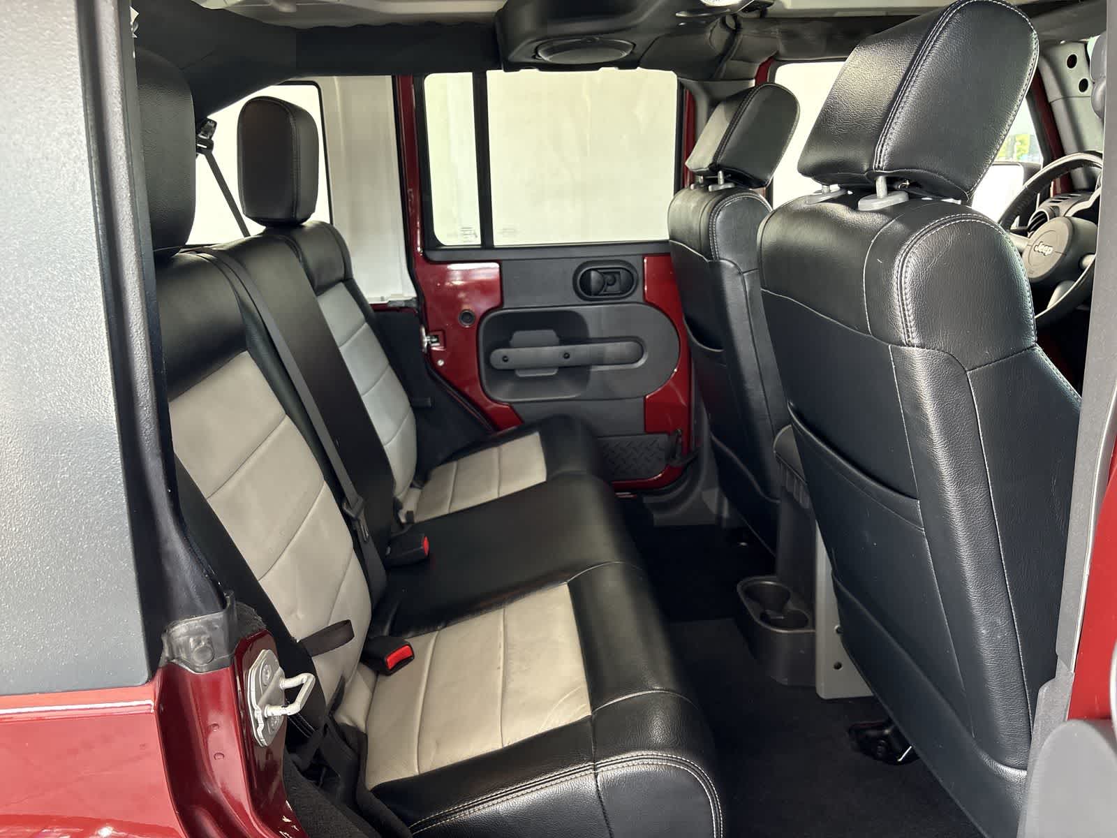 Thumbnail: 2010 Jeep Wrangler - 12