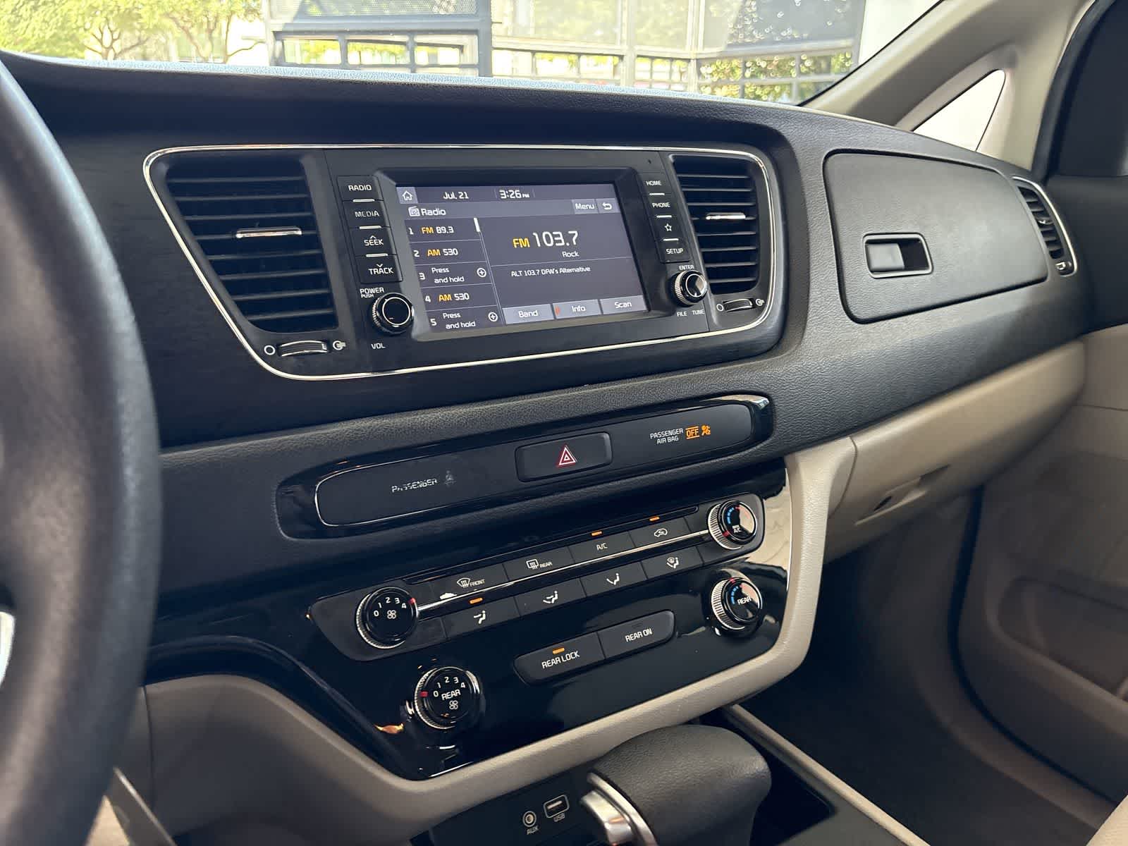 Thumbnail: 2019 Kia Sedona - 15