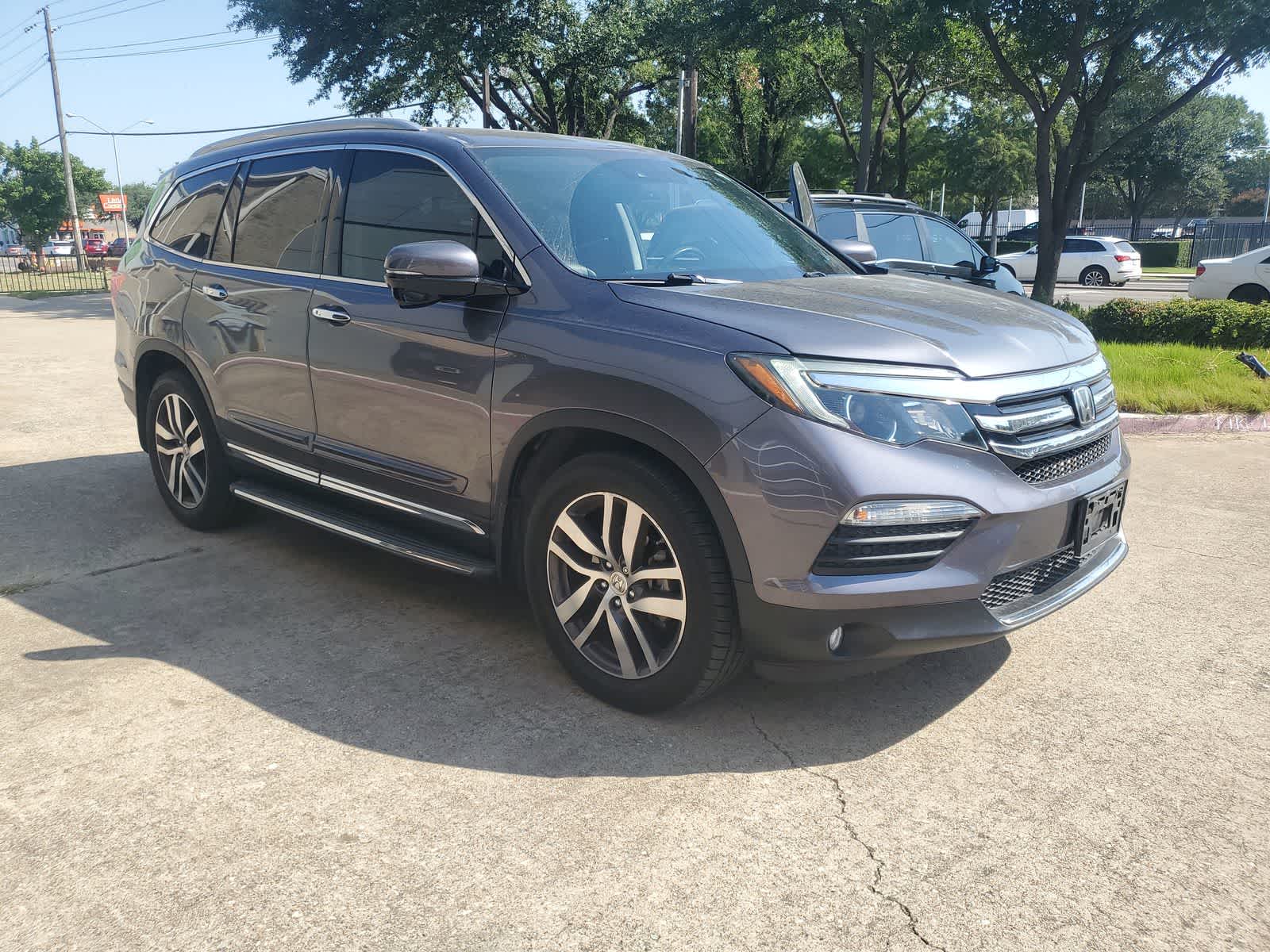 Thumbnail: 2017 Honda Pilot - 6
