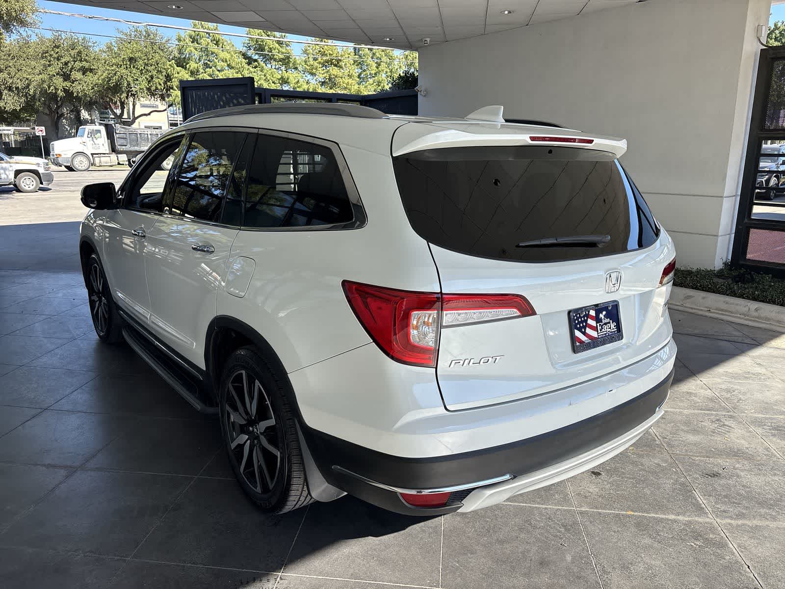 2021 Honda Pilot Touring photo 3