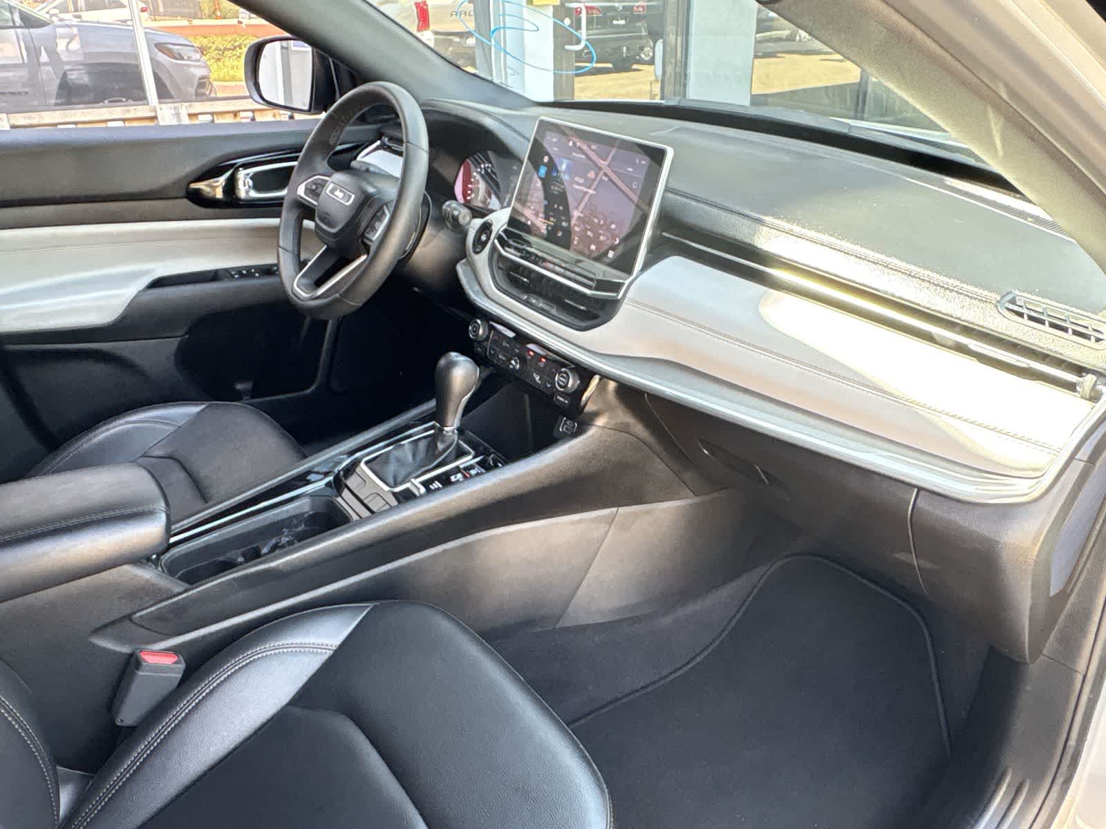 Thumbnail: 2024 Jeep Compass - 18