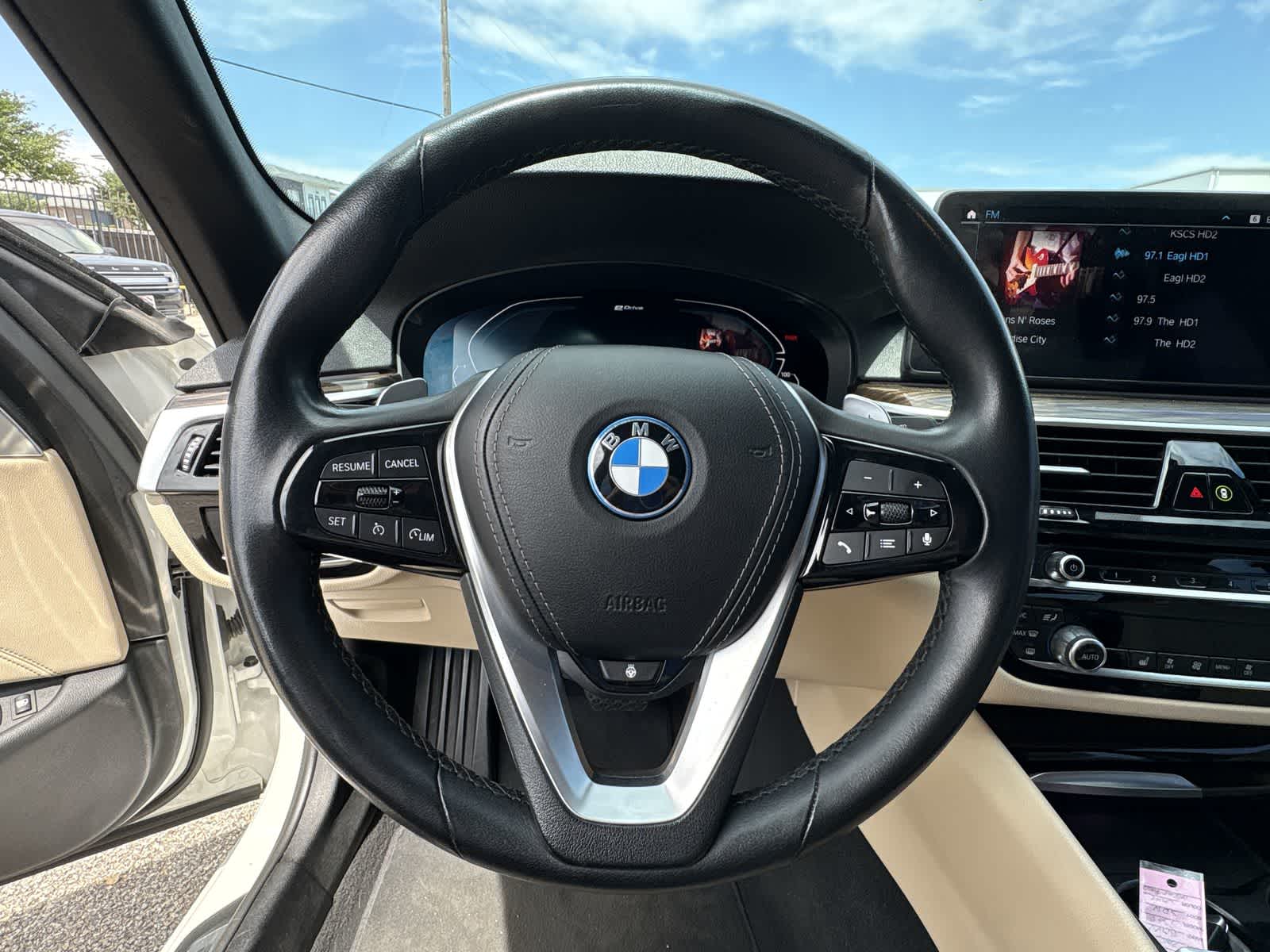 Thumbnail: 2023 BMW 5 Series - 18