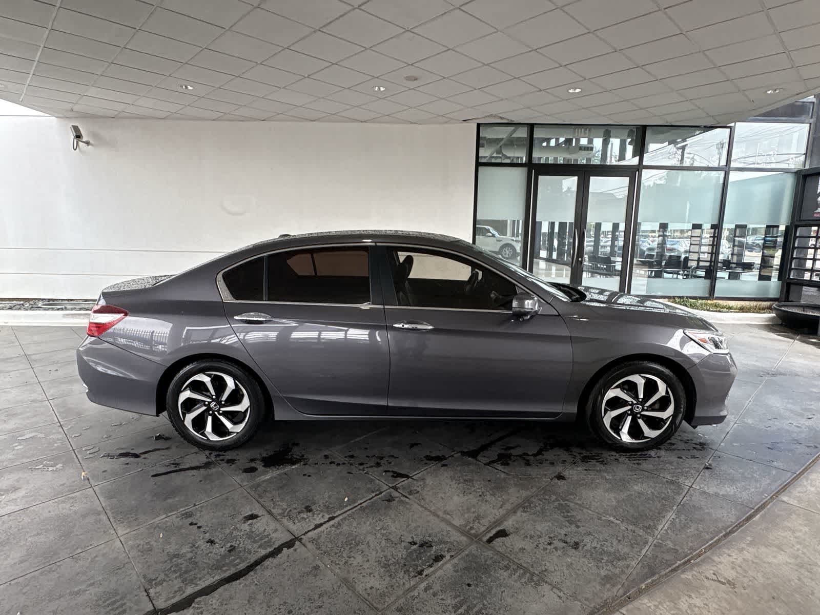 Thumbnail: 2016 Honda Accord - 23