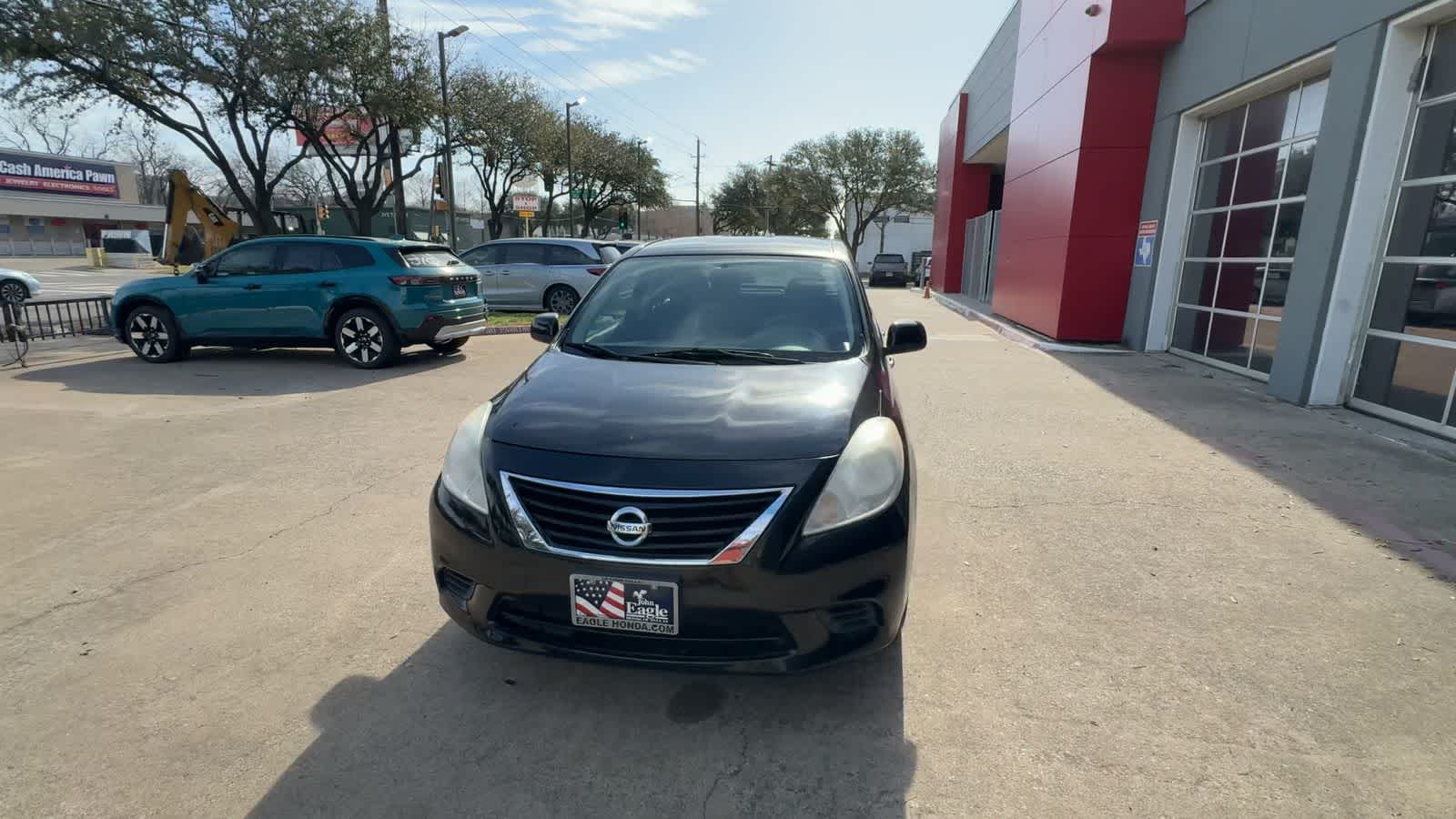 Thumbnail: 2013 Nissan Versa - 3