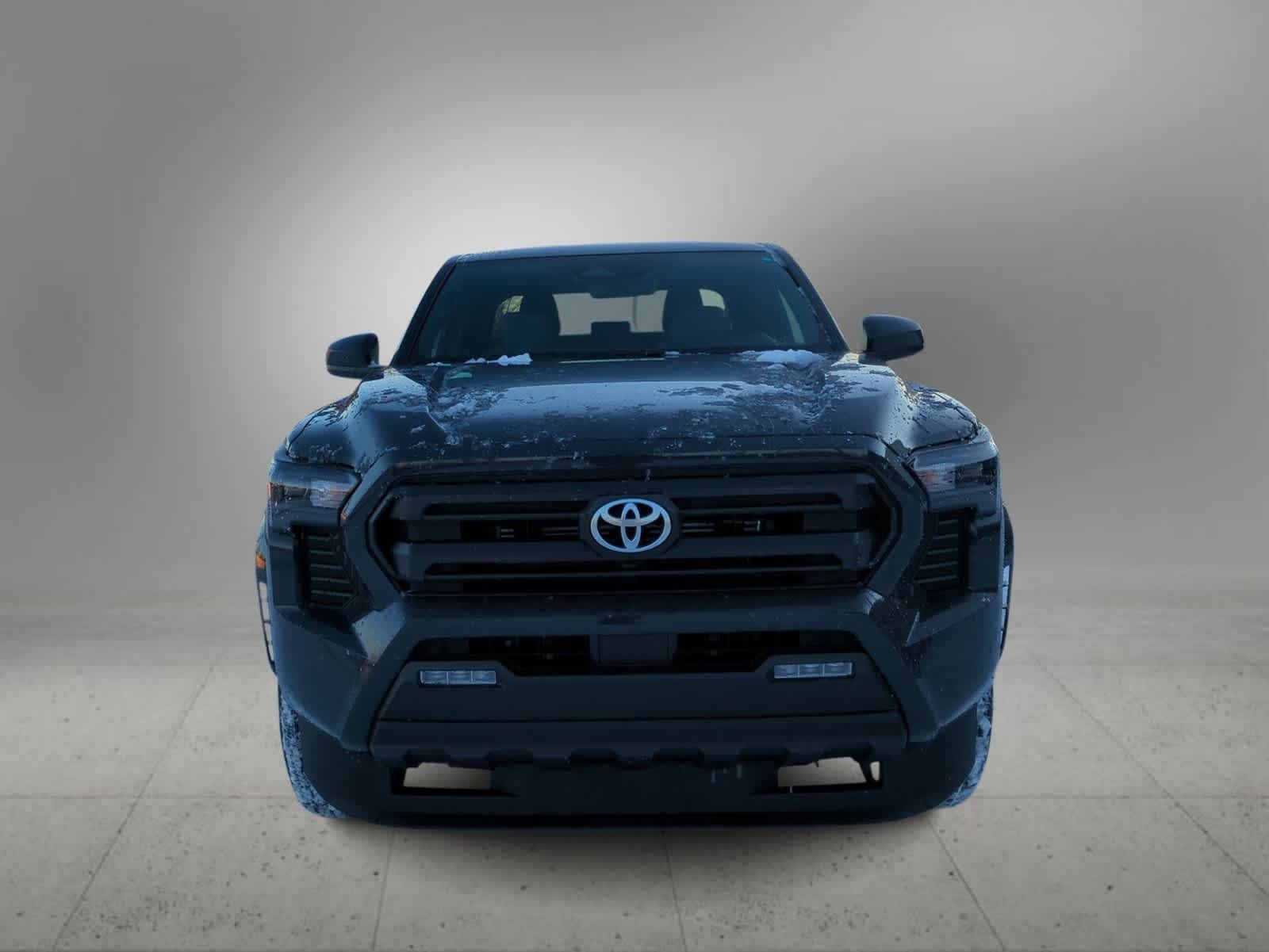2025 Toyota Tacoma SR5 - Photo 9