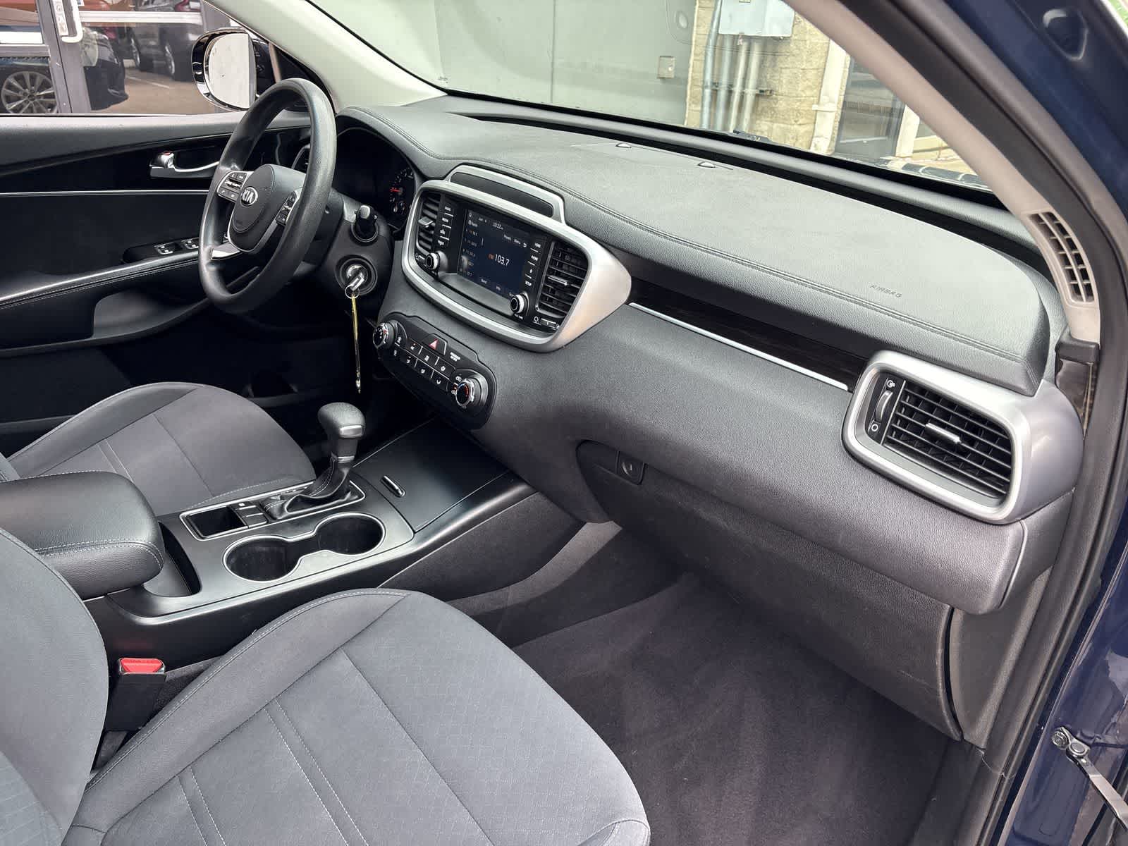 Thumbnail: 2019 Kia Sorento - 21