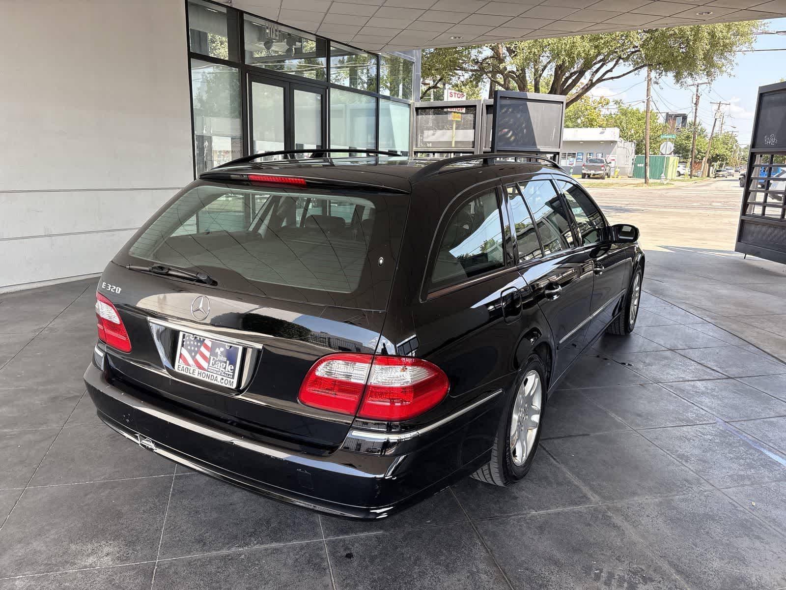 Thumbnail: 2004 Mercedes-Benz E-Class - 23