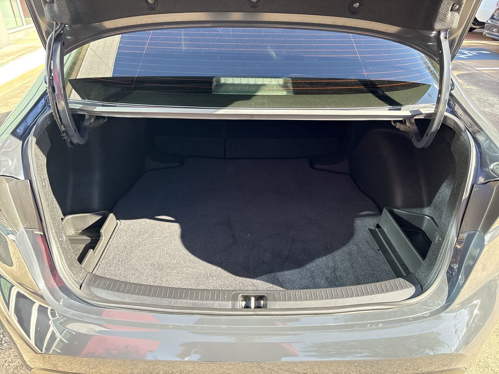 Thumbnail: 2025 Toyota Corolla - 18