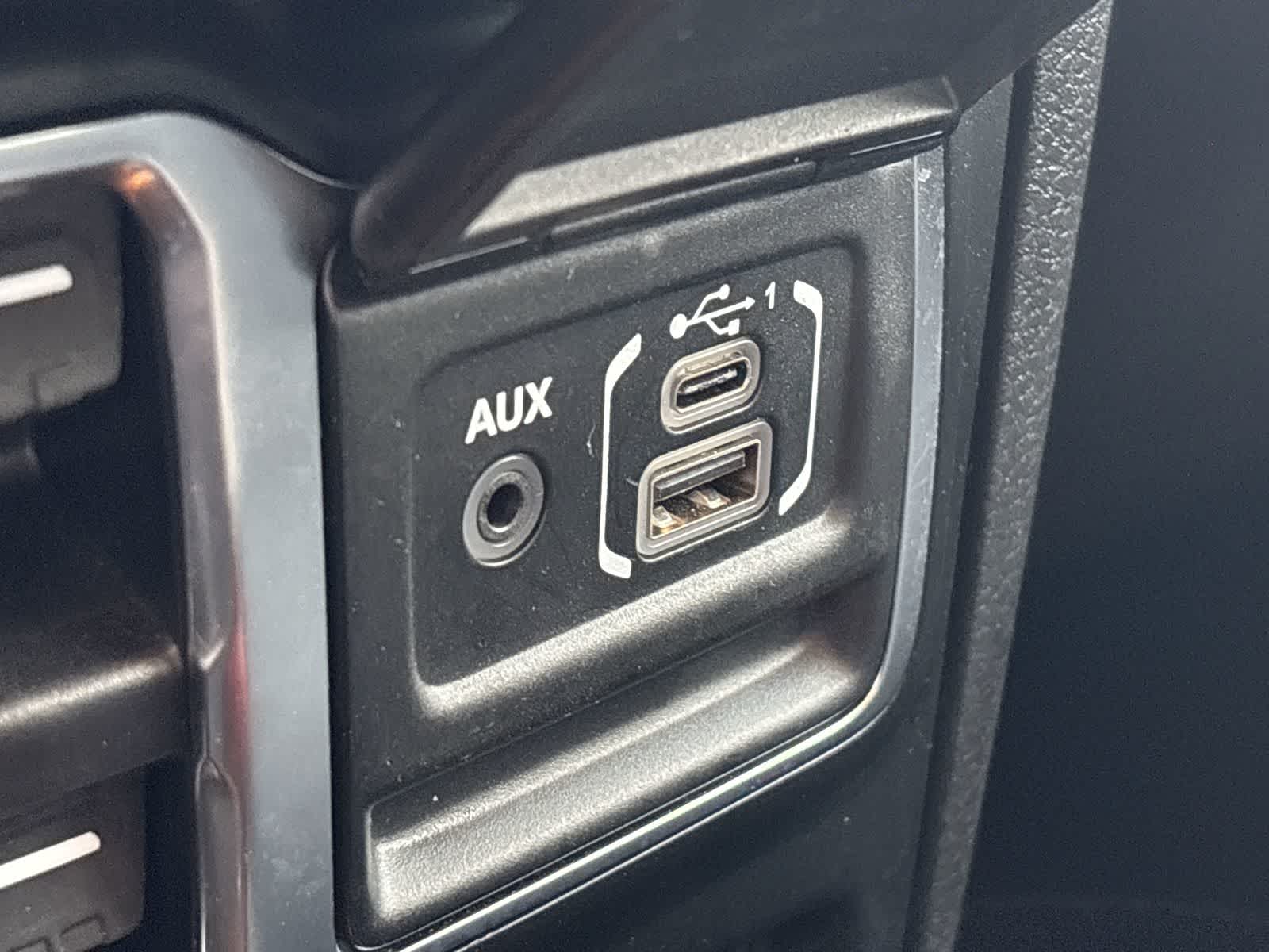 Thumbnail: 2024 Jeep Wrangler - 35