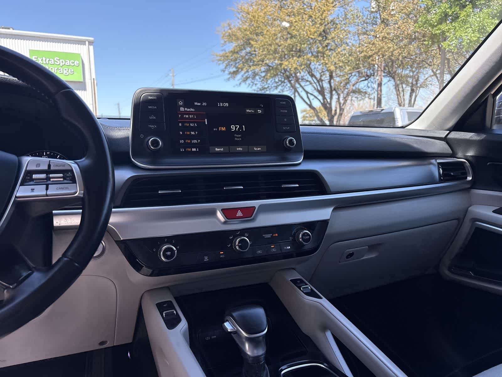 Thumbnail: 2020 Kia Telluride - 28