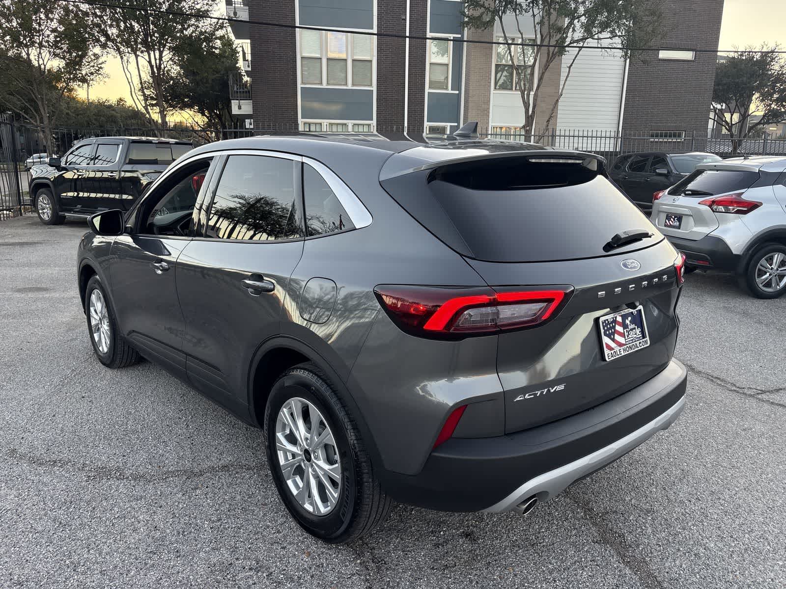 Thumbnail: 2023 Ford Escape - 4