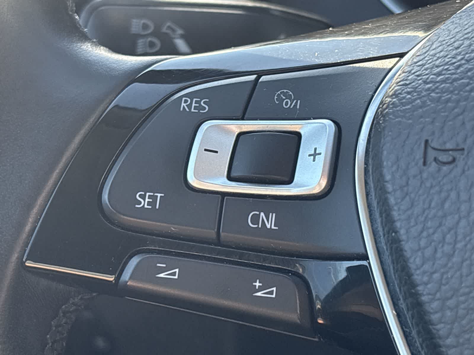 Thumbnail: 2018 Volkswagen Atlas - 31