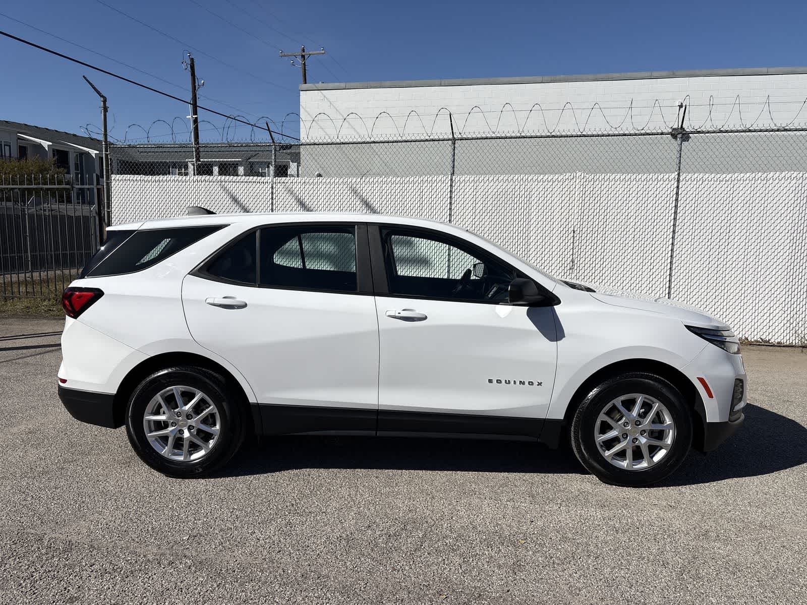 Thumbnail: 2023 Chevrolet Equinox - 22